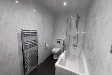 richmond-park-hotel-superior-double-bedroom-bo'ness