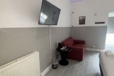 Rent by room in Edinburgh - The Maitland - Triple Room