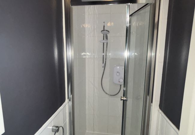 Rent by room in Edinburgh - Maitland Rooms Private Bathroom